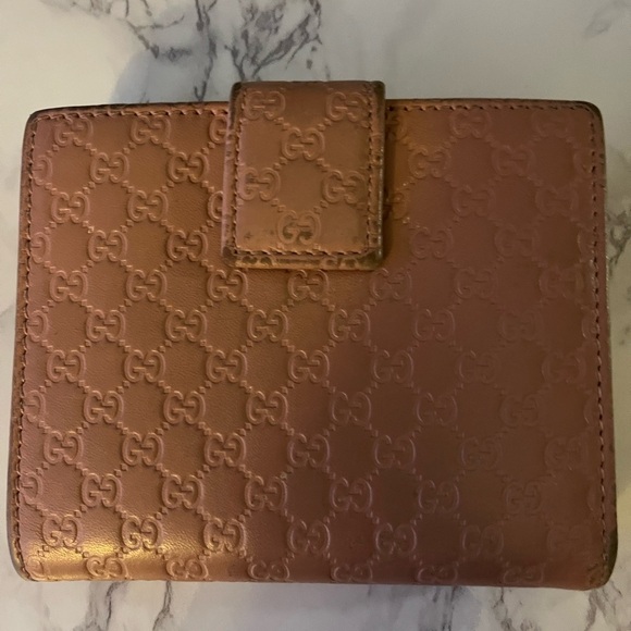 Gucci Microguccissima Compact Wallet - Picture 8 of 16